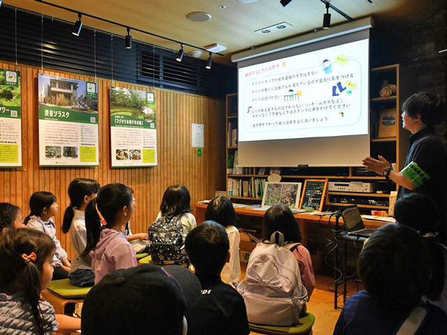 室内レクチャーの様子